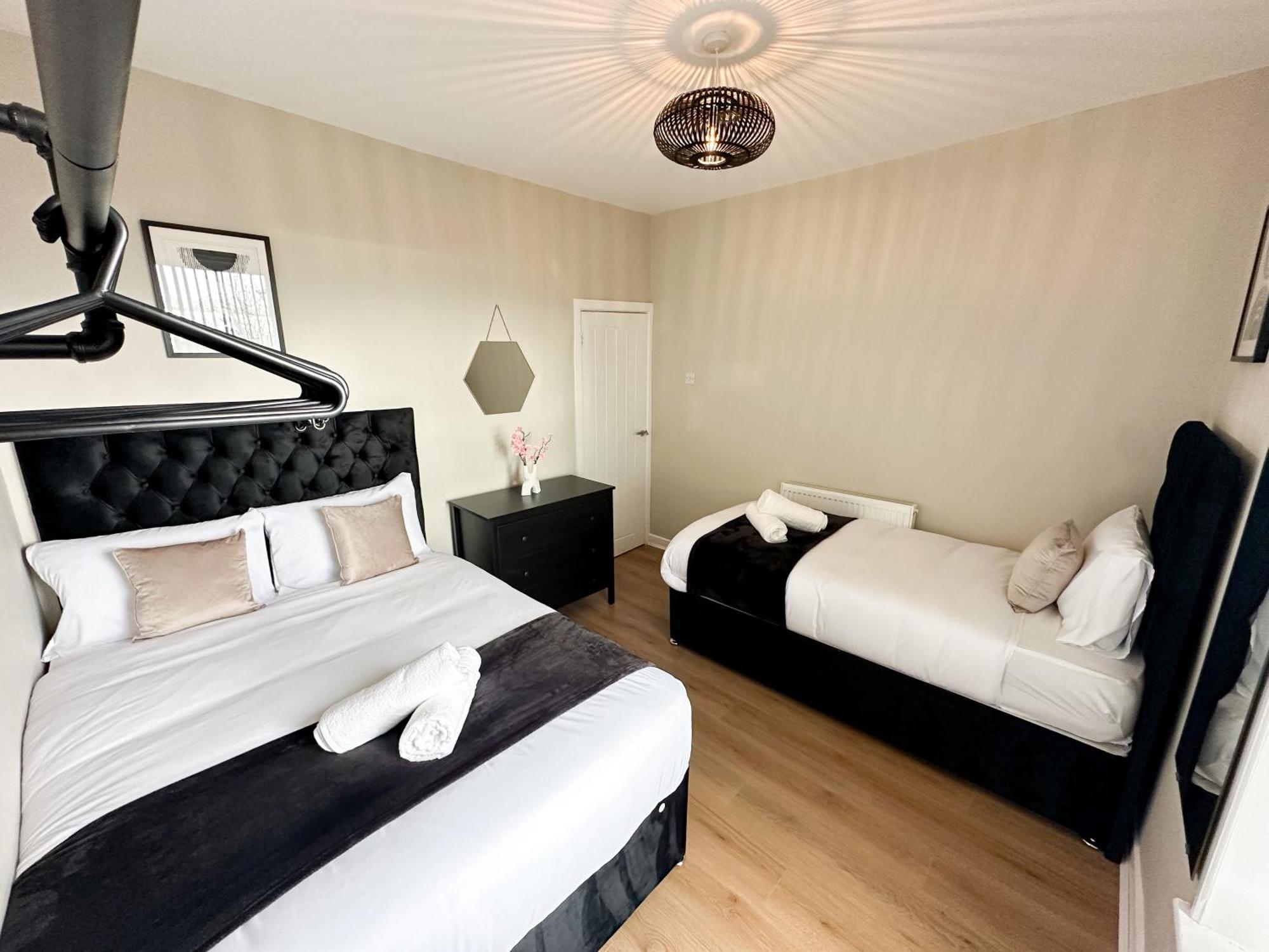 2 Bedroom House 10 Mins To Centre & Dock Holiday home Liverpool