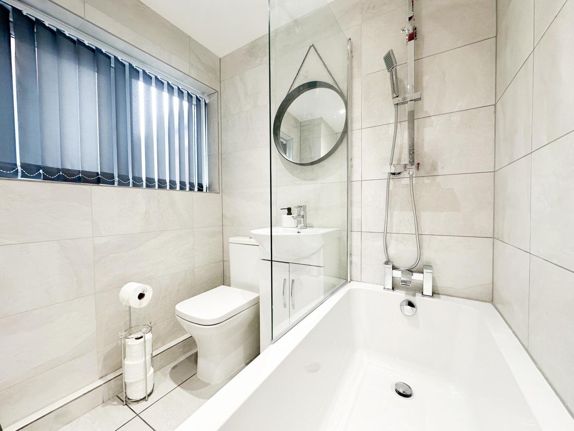 2 Bedroom House 10 Mins To Centre & Dock Ferienhaus *